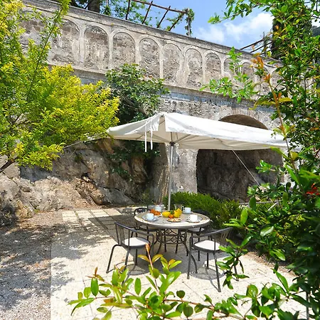 Relais San Basilio Convento Semesterbostad